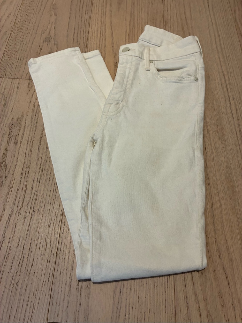 Mother Jeans - High Waisted Looker in “Whipping the Cream” - Size 27